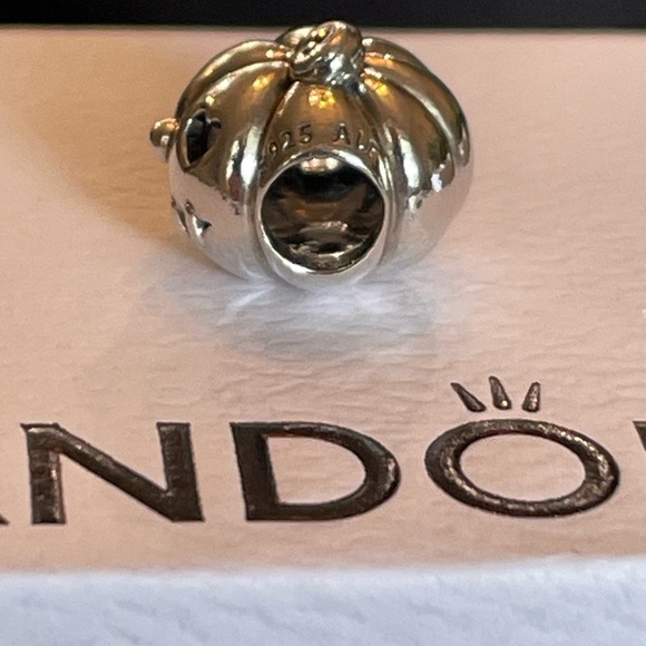 Brand new Authentic Pandora Pumpkin charm sterling silver - Picture 4 of 9
